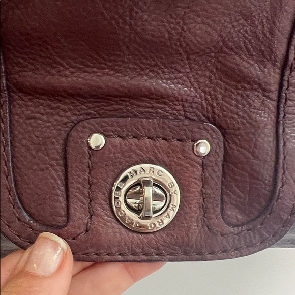 Marc Jacobs Rich Burgundy Leather Shoulder Bag - Picture 4 of 5